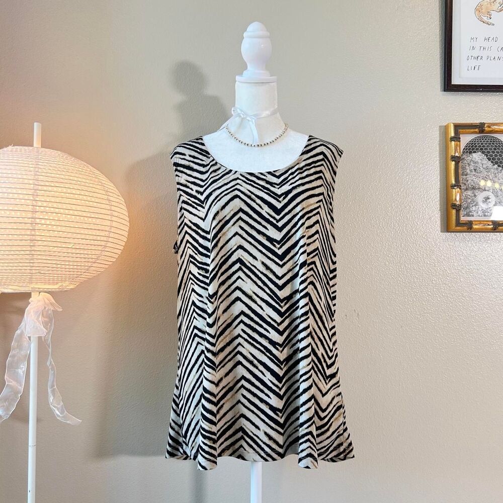 Black & beige chevron flowy sleeveless tank XL